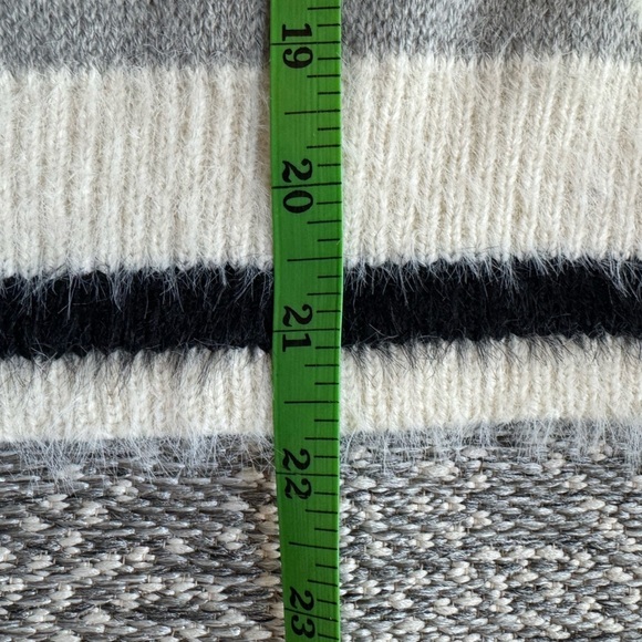 ELAN | Bloomingdale’s Mixed Animal Print Sweater - Small - Picture 14 of 16